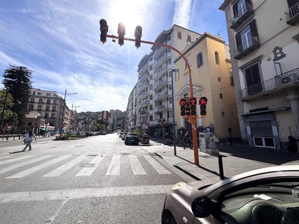 appartamento in affitto a Napoli in zona Chiaia