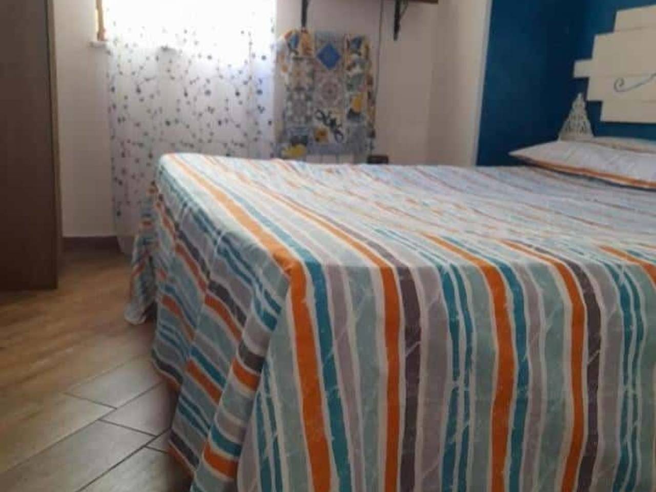 negozio in affitto a Napoli in zona Stella