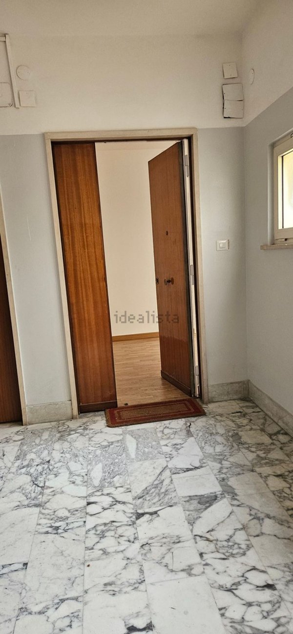 appartamento in affitto a Napoli in zona Chiaia