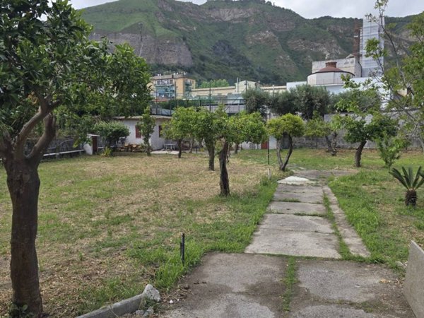 terreno agricolo in affitto a Napoli in zona Soccavo