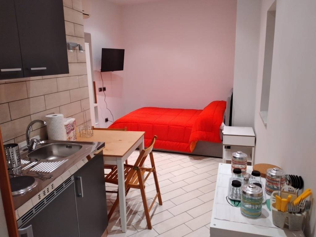 appartamento in affitto a Napoli in zona Chiaia