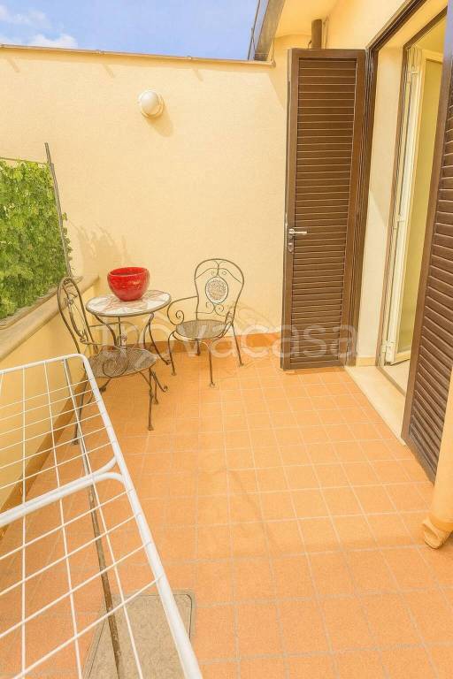 casa indipendente in affitto a Napoli in zona San Giovanni a Teduccio