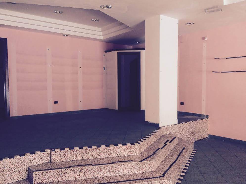 negozio in affitto a Napoli in zona Camaldoli