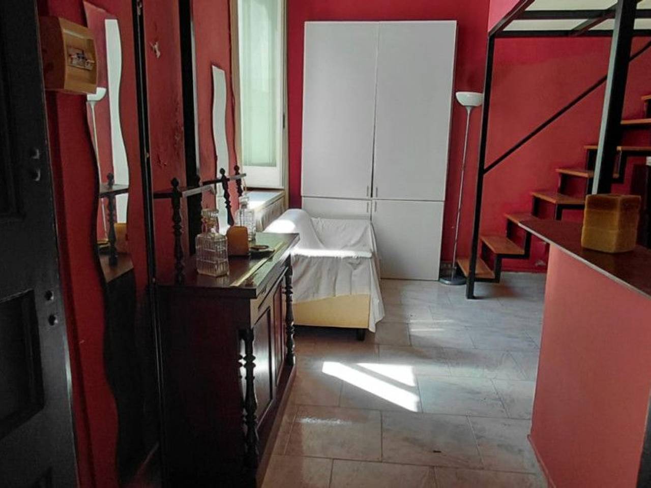 appartamento in affitto a Napoli in zona Chiaia
