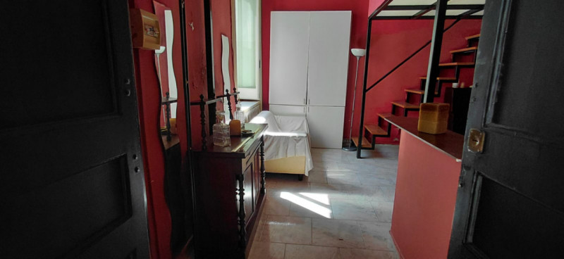 appartamento in affitto a Napoli in zona Chiaia