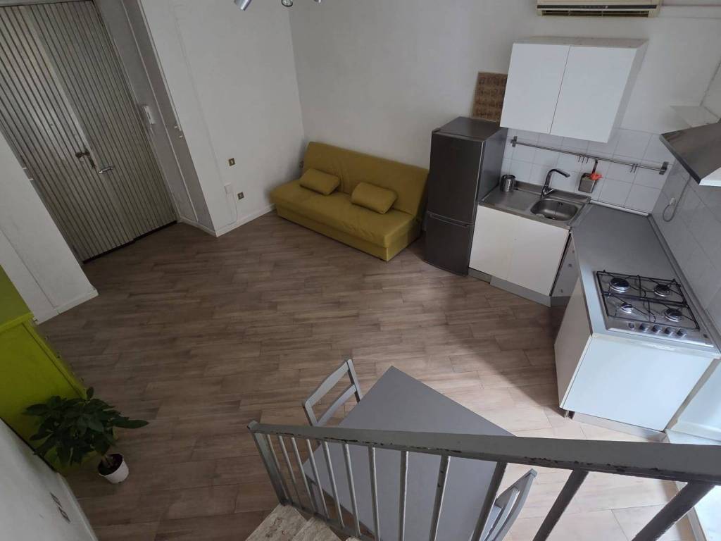 appartamento in affitto a Napoli in zona Chiaia