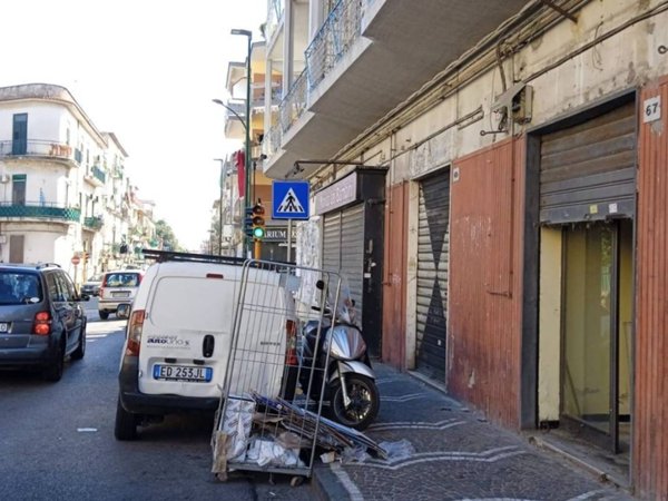 negozio in affitto a Napoli in zona Piscinola