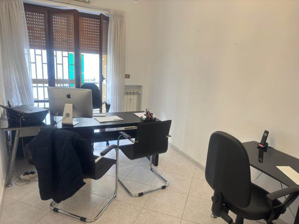 ufficio in affitto a Napoli in zona Chiaia