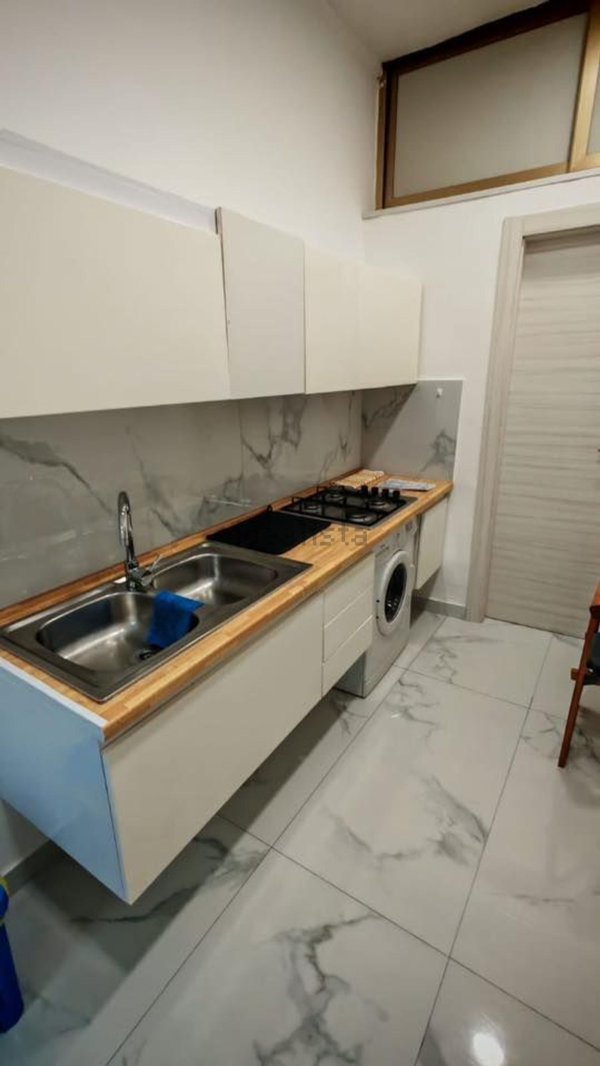 appartamento in affitto a Napoli in zona Stella