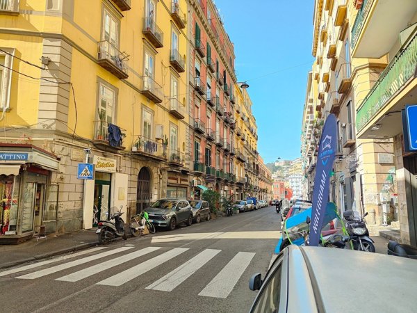 appartamento in affitto a Napoli in zona Chiaia