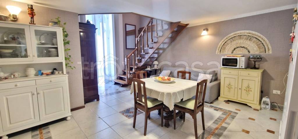 appartamento in affitto a Napoli