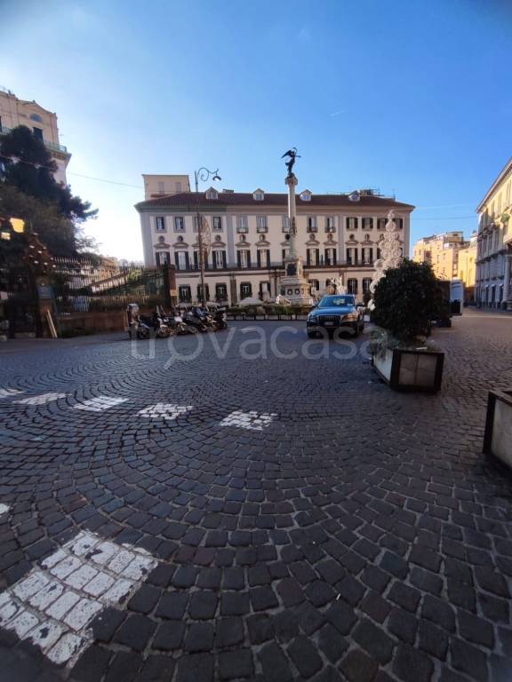 appartamento in affitto a Napoli in zona Chiaia