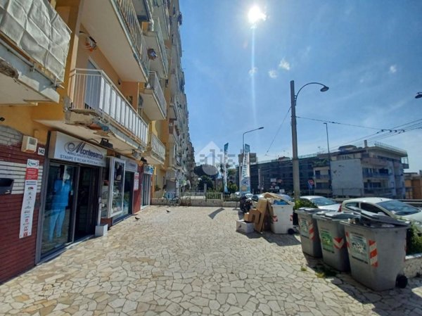 locale commerciale in affitto a Napoli in zona Capodimonte / Colli Aminei
