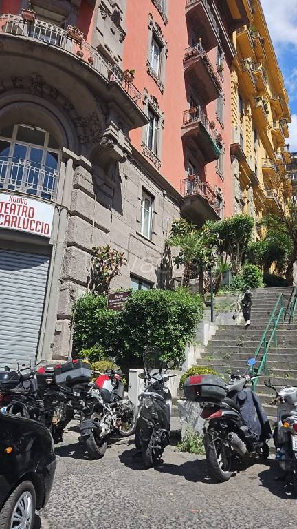 appartamento in affitto a Napoli in zona Chiaia