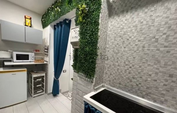 appartamento in affitto a Napoli in zona Chiaia