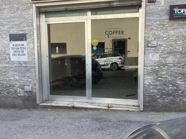negozio in affitto a Napoli in zona Posillipo