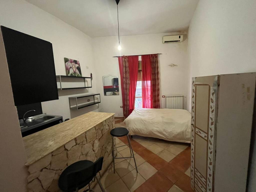 appartamento in affitto a Napoli in zona Stella