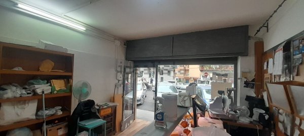 locale commerciale in affitto a Napoli in zona Vomero