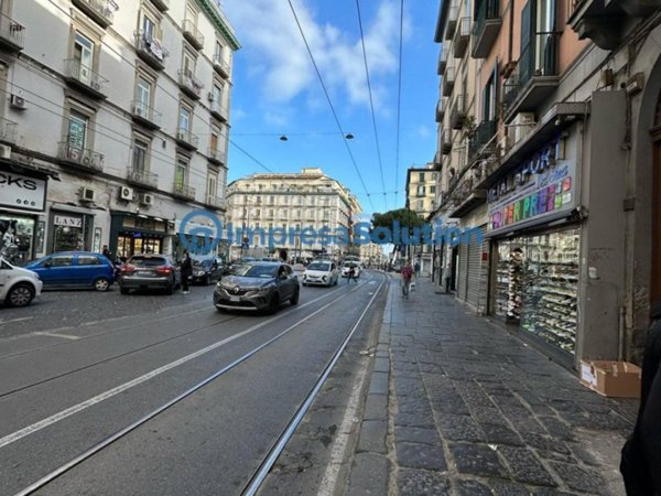 negozio in affitto a Napoli in zona Pendino / San Giuseppe