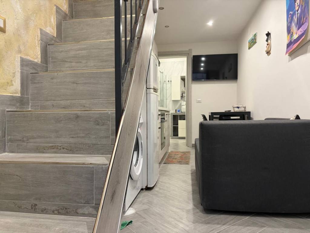 appartamento in affitto a Napoli in zona Stella