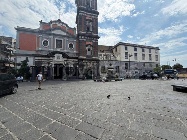 negozio in affitto a Napoli in zona Pendino / San Giuseppe