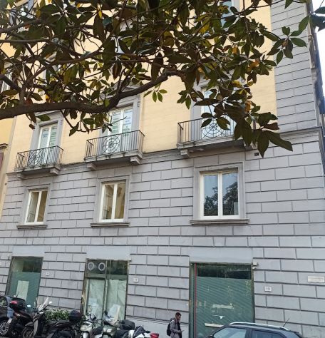 ufficio in affitto a Napoli in zona Chiaia