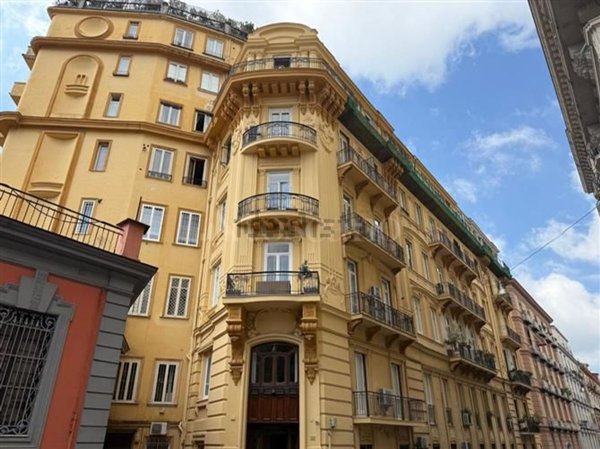 appartamento in affitto a Napoli in zona Chiaia
