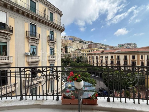 appartamento in affitto a Napoli in zona Chiaia