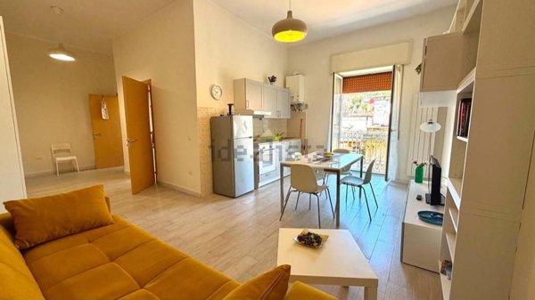 appartamento in affitto a Napoli in zona Stella