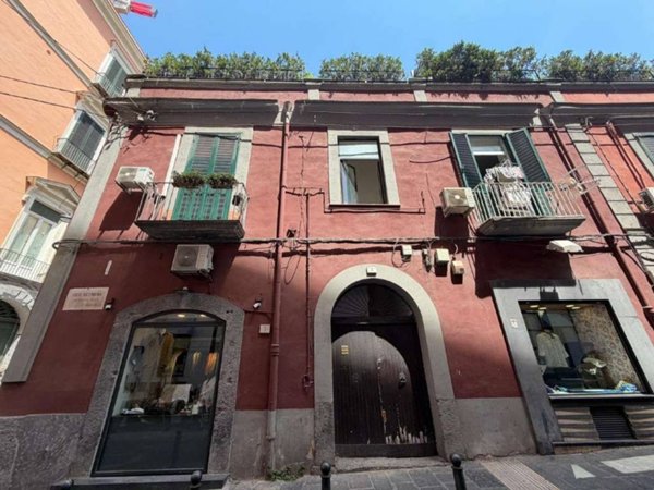appartamento in affitto a Napoli in zona Chiaia