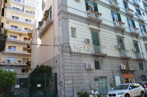 appartamento in affitto a Napoli in zona Chiaia