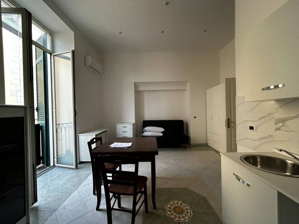 appartamento in affitto a Napoli in zona Montecalvario