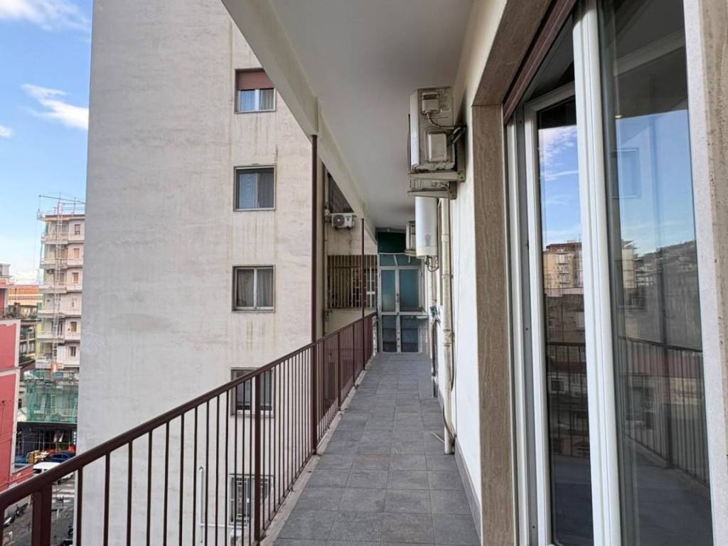 appartamento in affitto a Napoli in zona Chiaia