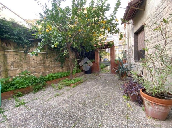 casa indipendente in affitto a Napoli in zona Poggioreale