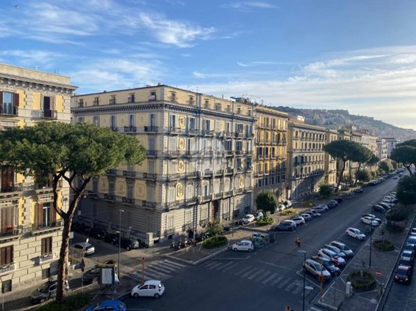 appartamento in affitto a Napoli in zona Chiaia
