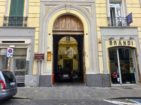 appartamento in affitto a Napoli in zona Chiaia