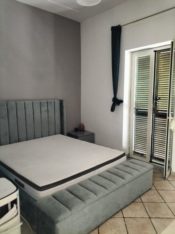 appartamento in affitto a Napoli in zona Stella