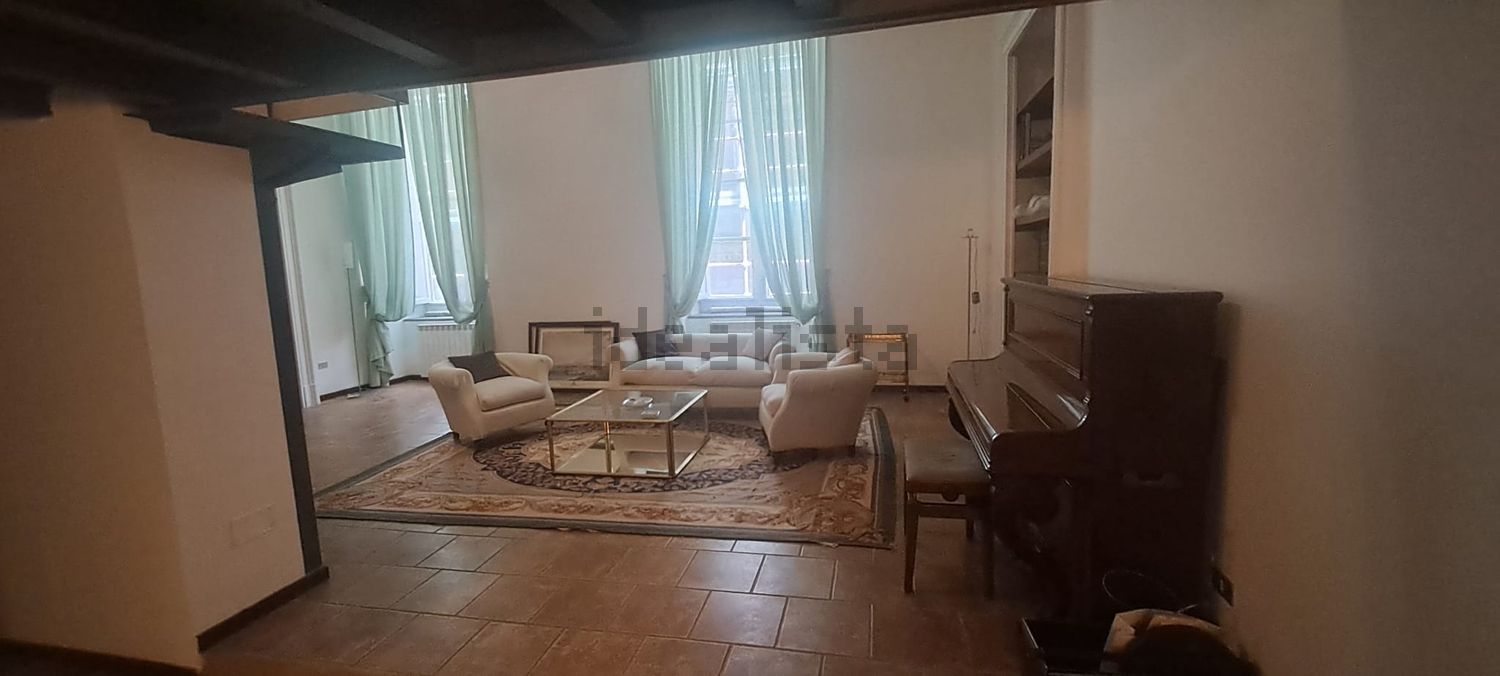 appartamento in affitto a Napoli in zona Centro Antico