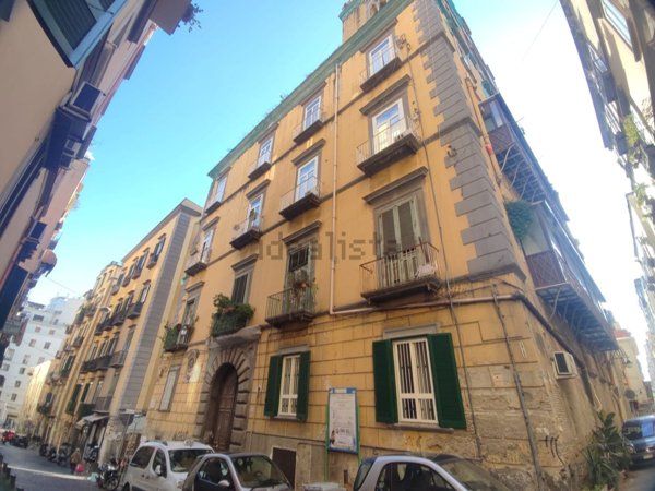 appartamento in affitto a Napoli in zona Montecalvario