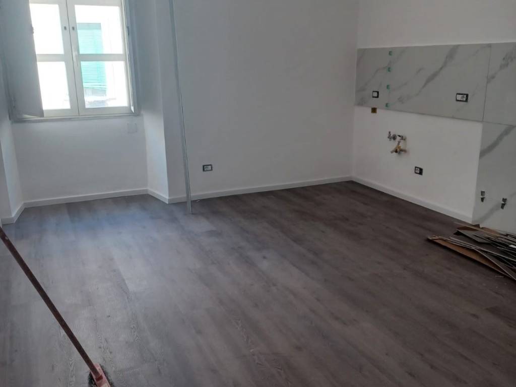 appartamento in affitto a Napoli in zona Chiaia