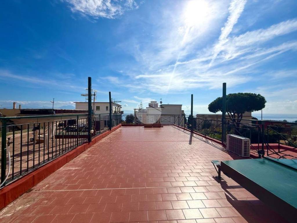 appartamento in affitto a Napoli in zona Posillipo