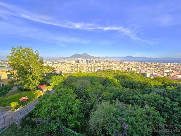 appartamento in affitto a Napoli in zona San Carlo all'Arena