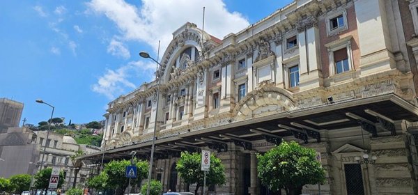 appartamento in affitto a Napoli in zona Chiaia