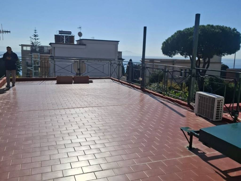 appartamento in affitto a Napoli in zona Posillipo