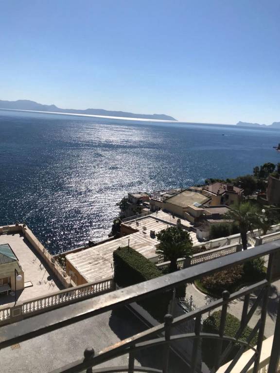 appartamento in affitto a Napoli in zona Posillipo