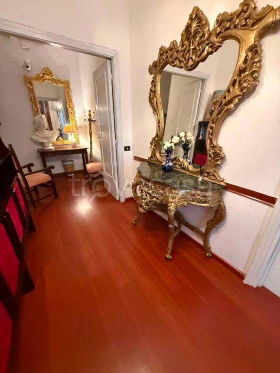 appartamento in affitto a Napoli in zona Stella