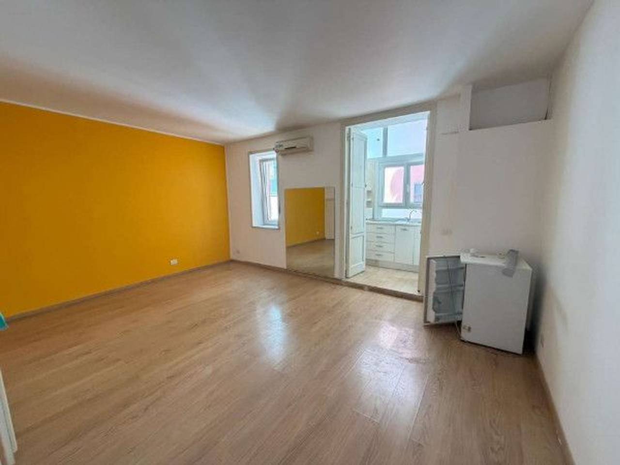 appartamento in affitto a Napoli in zona Chiaia