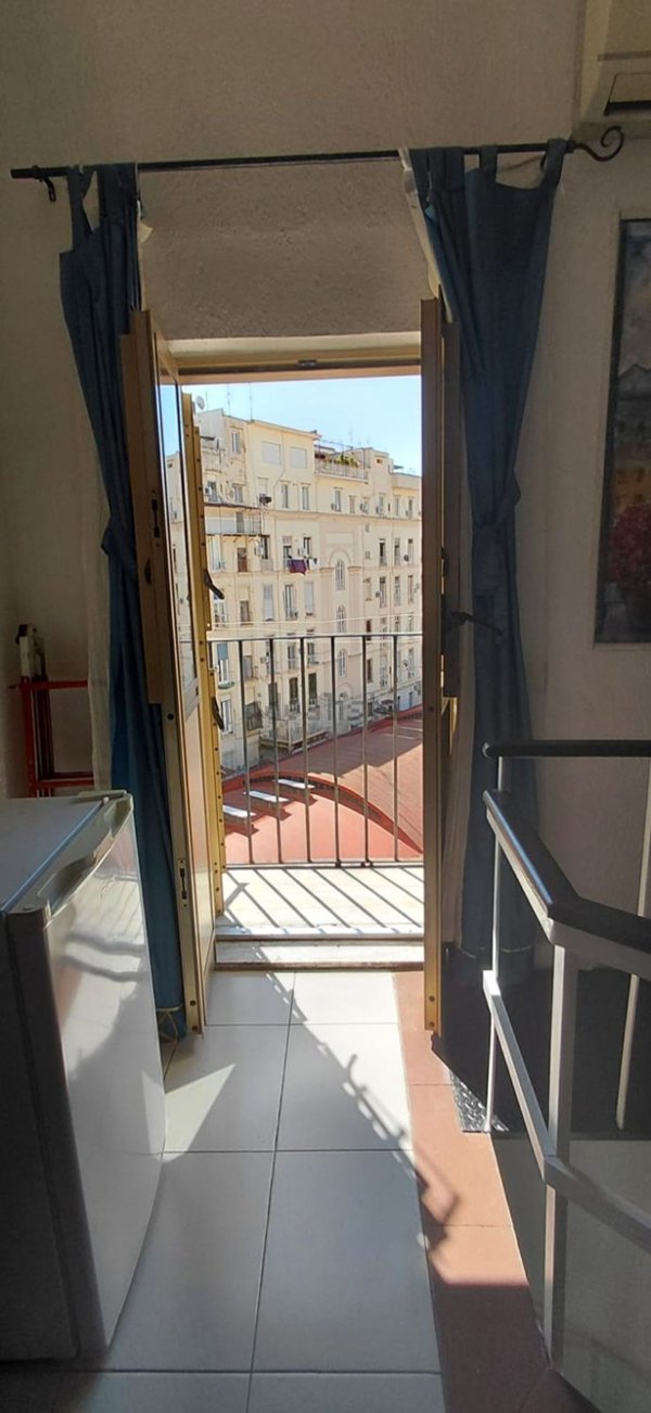 appartamento in affitto a Napoli in zona Chiaia