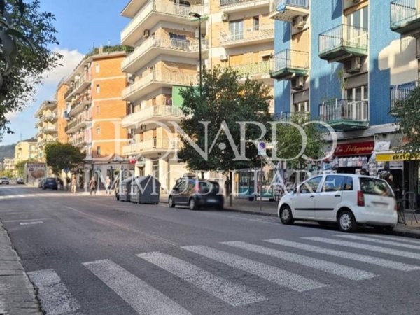 negozio in affitto a Napoli in zona Soccavo