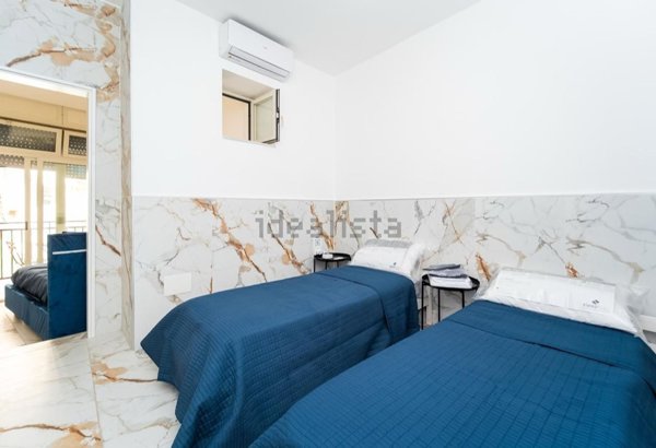 appartamento in affitto a Napoli in zona Chiaia